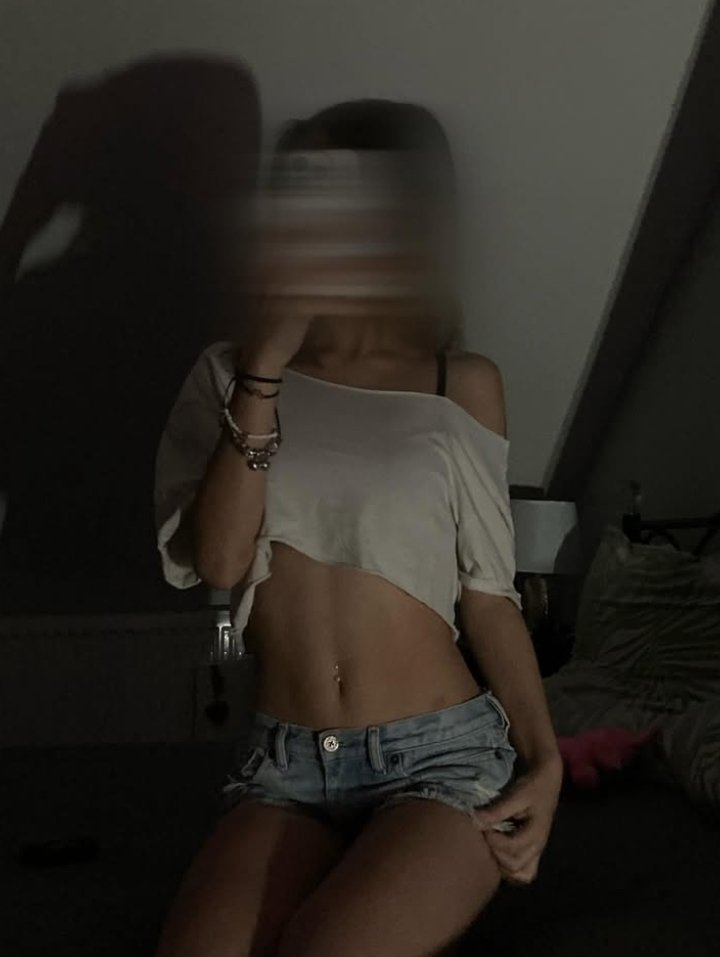 Submission 6: User Submits Two IRL Sluts #pMUXuugb