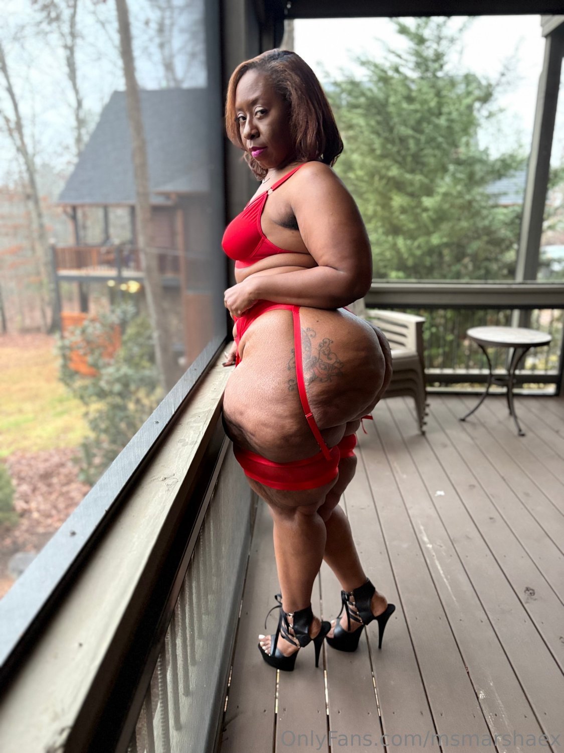 I would do anything to fuck this woman. #Tra9PMt6